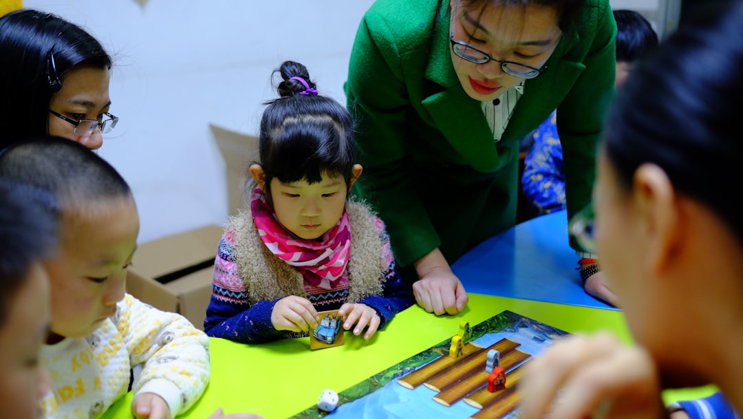 woman-teaching-children-zfkoz2udk6i